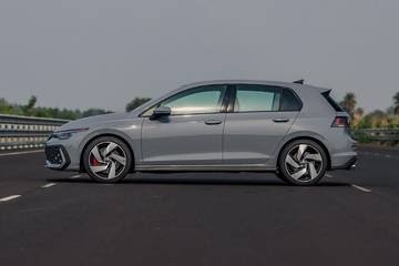 Volkswagen Golf GTI vs Polo GTI