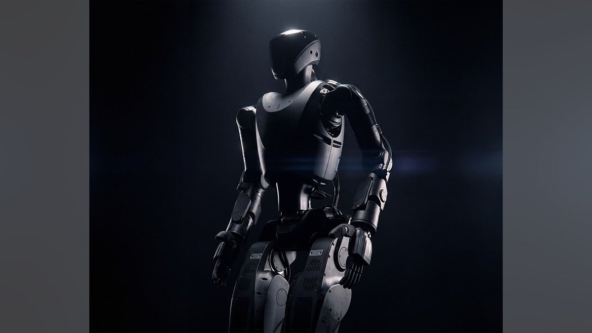 Foundation Phantom Humanoid Robots Pitched for Border Patrol Duties