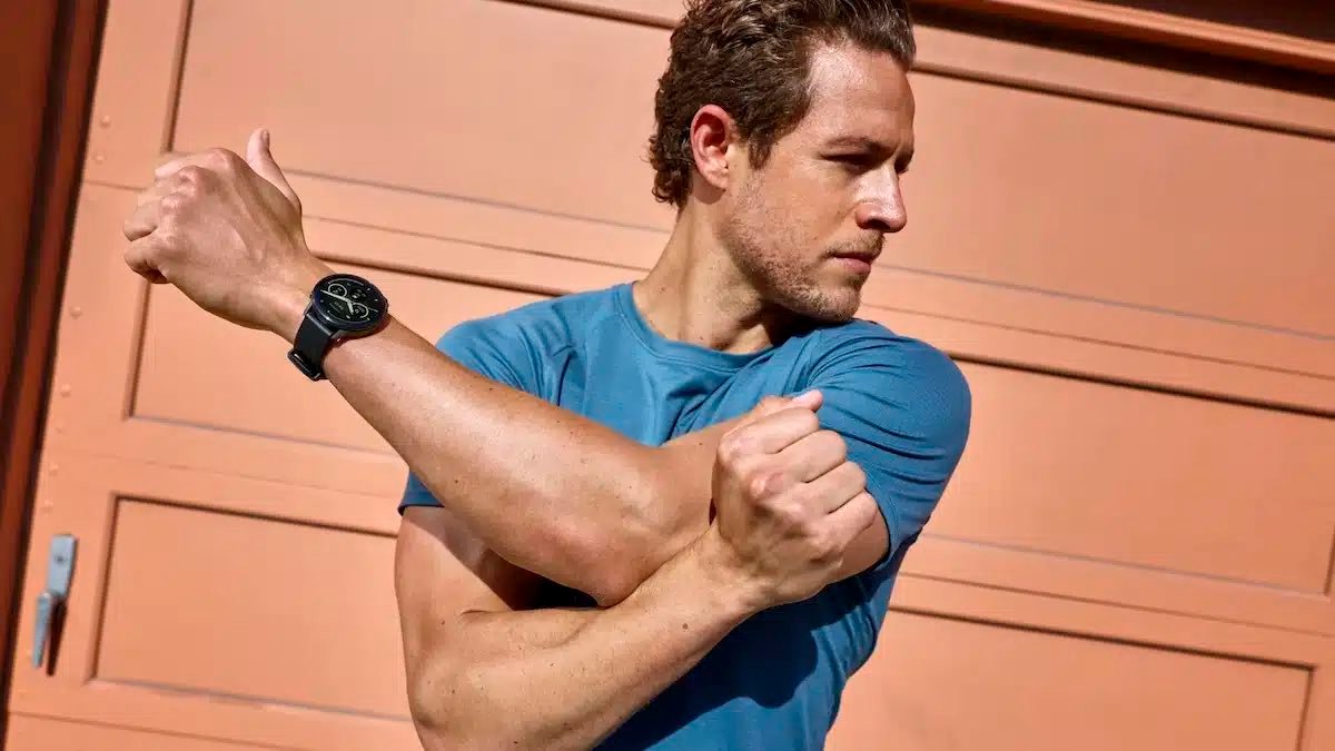 Garmin Fenix 9 AMOLED vs MIP Solar